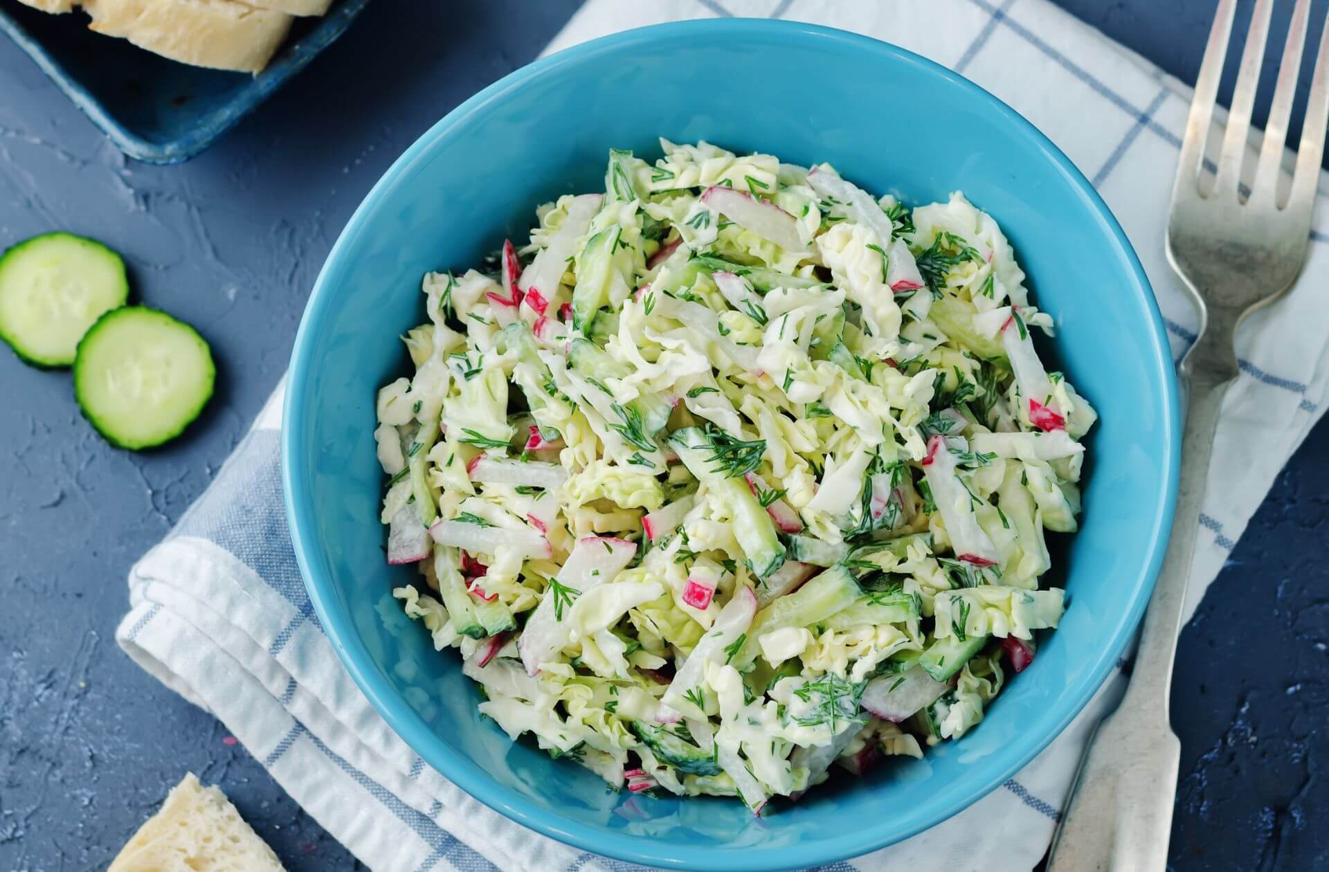 Griechischer Krautsalat Rezept: Eine erfrischende Beilage Griechischer Krautsalat Rezept: Eine erfrischende Beilage